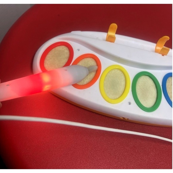 Crayola Color Wonder Magic Light Brush Art Set, Mess Free Washable Paint Pallet - Picture 4 of 12